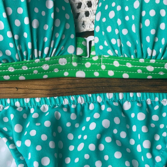 VENUS TWO PIECE - Picture 2 of 5